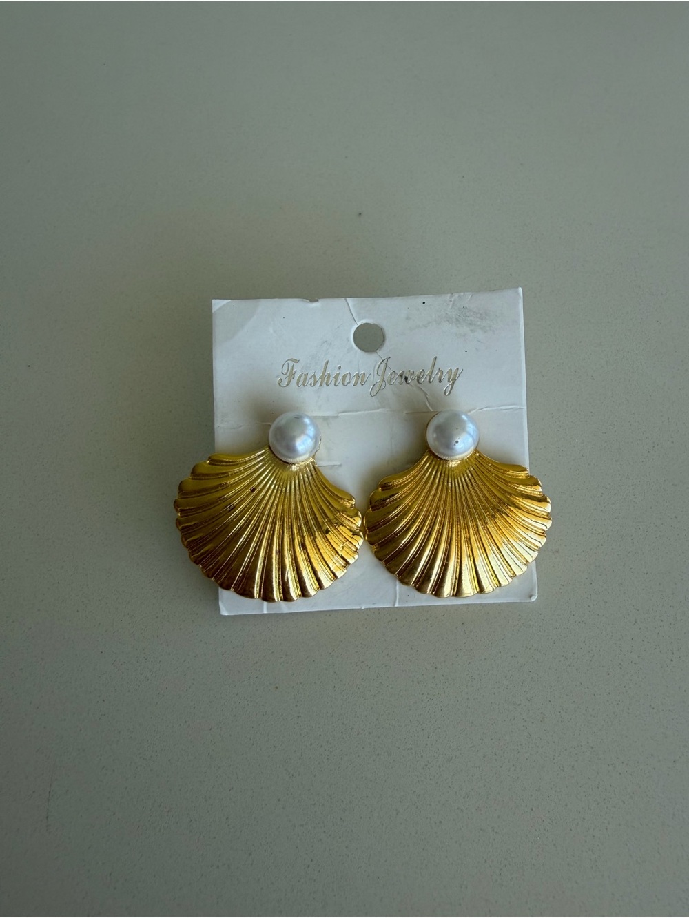 Fashion Jewelry - Gold (not real gold) Shell Earrings with Pearl Stud - new
